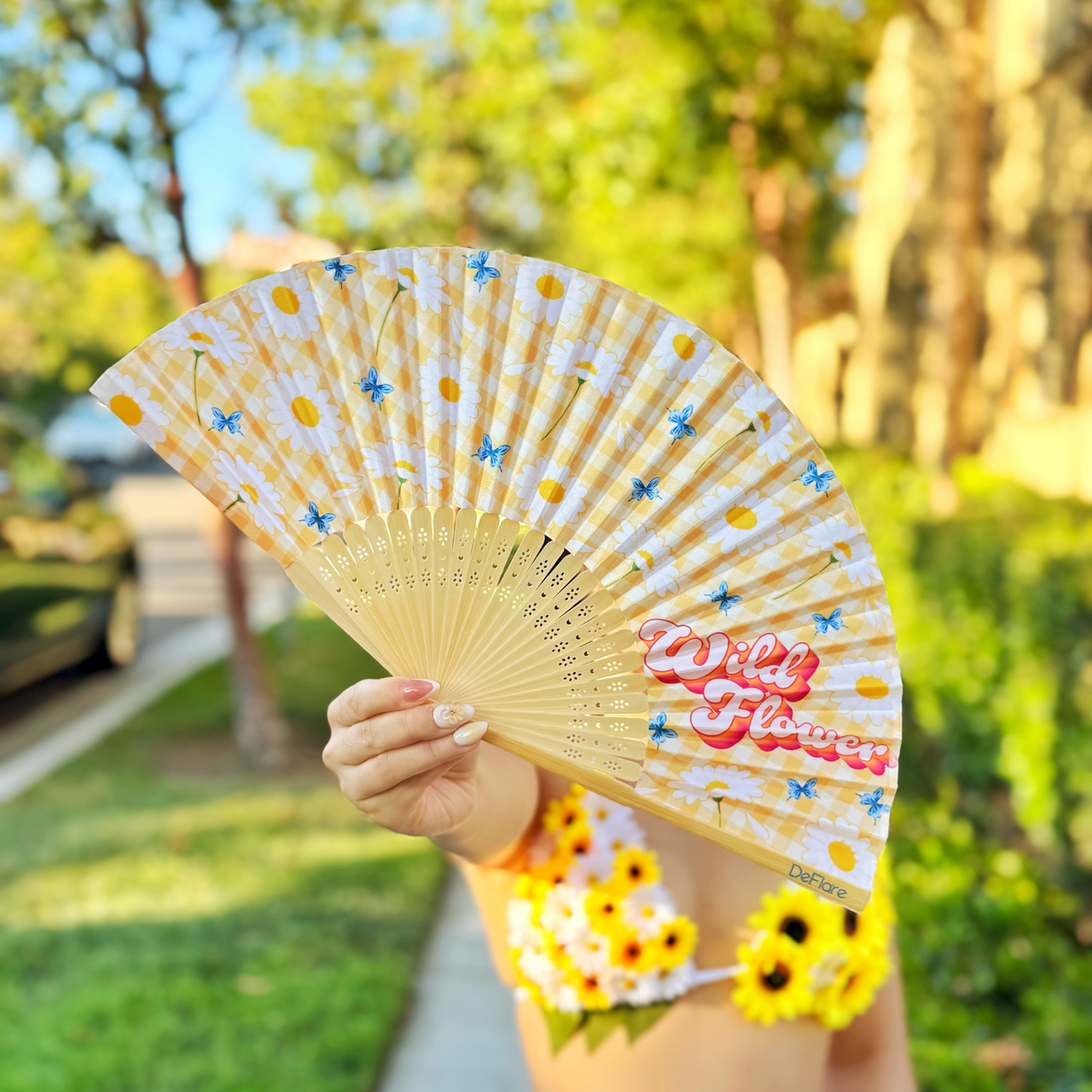 Wild Daisies Mini Rave Fan